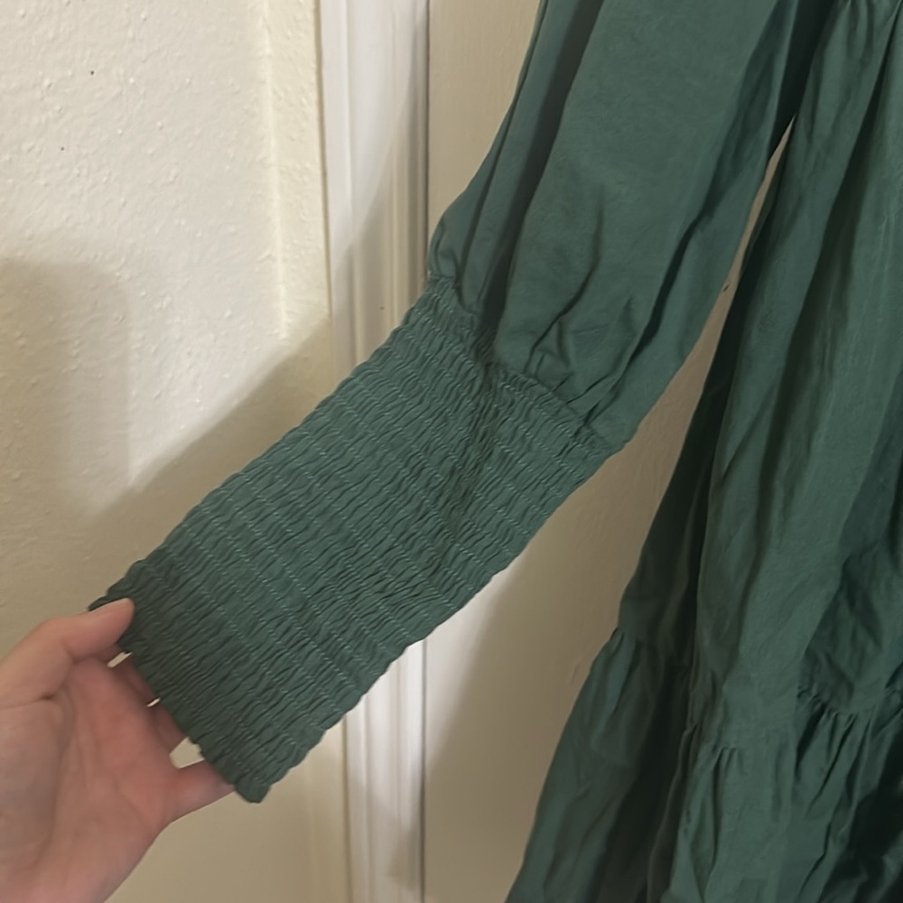 EUC Tuckernuck Pomander Place Smocked Emerald Green Long Sleeve Dress - Picture 3 of 4